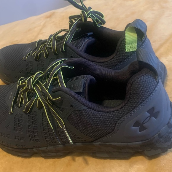 selling my under armour  micro g tactical brand new but not box  olive green - Picture 4 of 6